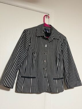 Chaps Black & White Striped women’s blazes